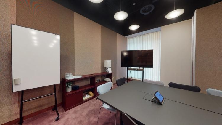 featured meeting room of 210 Euston Road - for mobile display