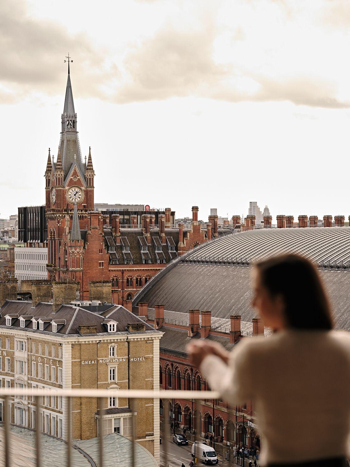 Kings Cross 3pm images